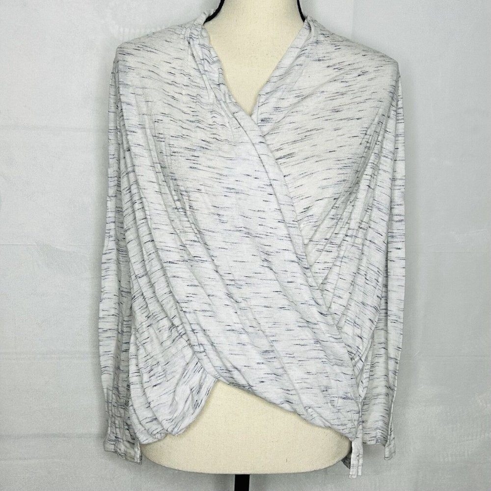 Anthropologie Akemi Kin V-Neck Long-Sleeve White Surplice Wrap Knit Top Sz S